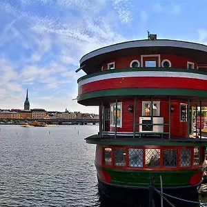 ** Botel Den Roeda Baten Švédsko